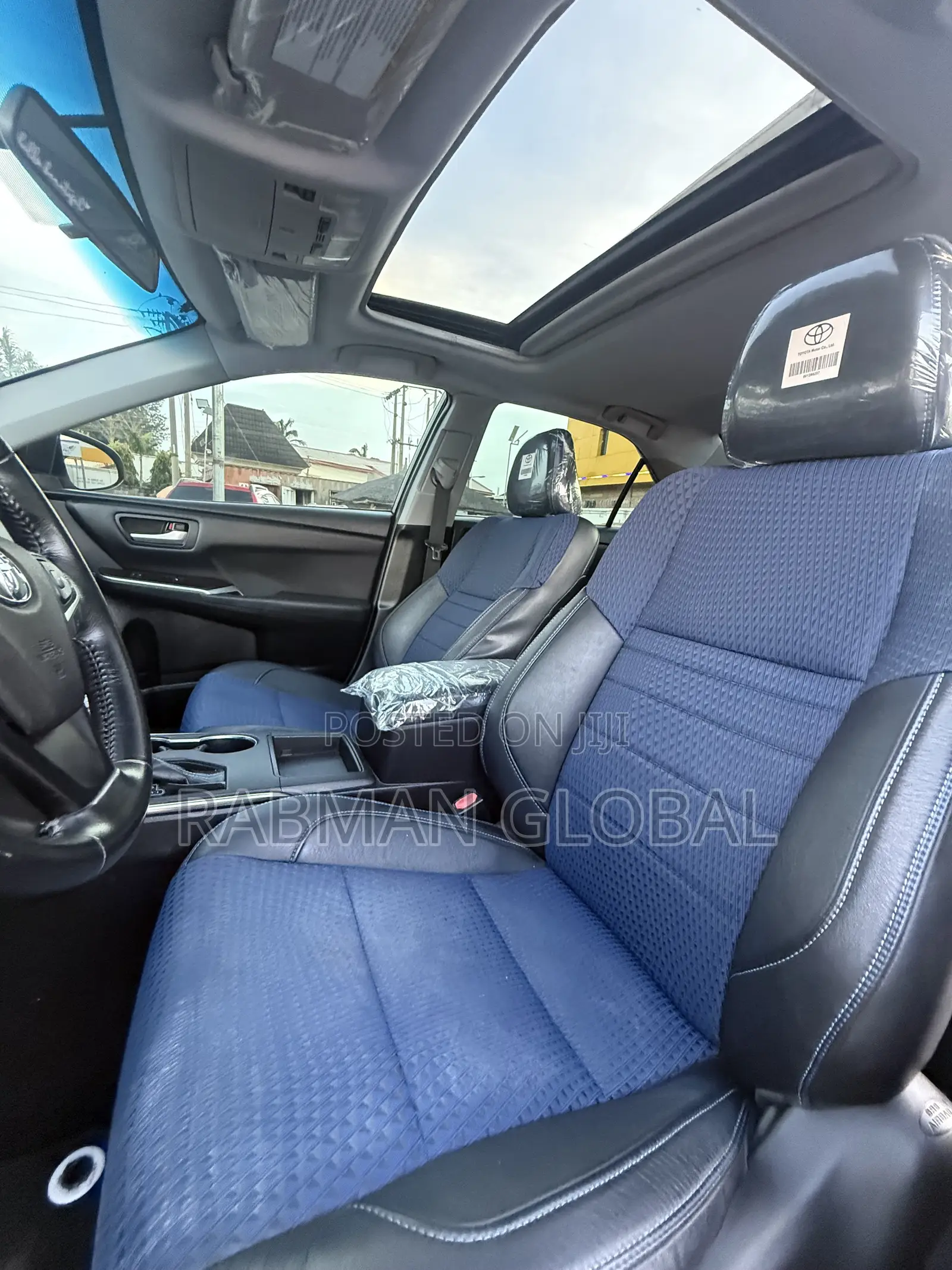 Toyota Camry SE w/Special Edition Pkg (2.5L 4cyl 6A) 2016 White