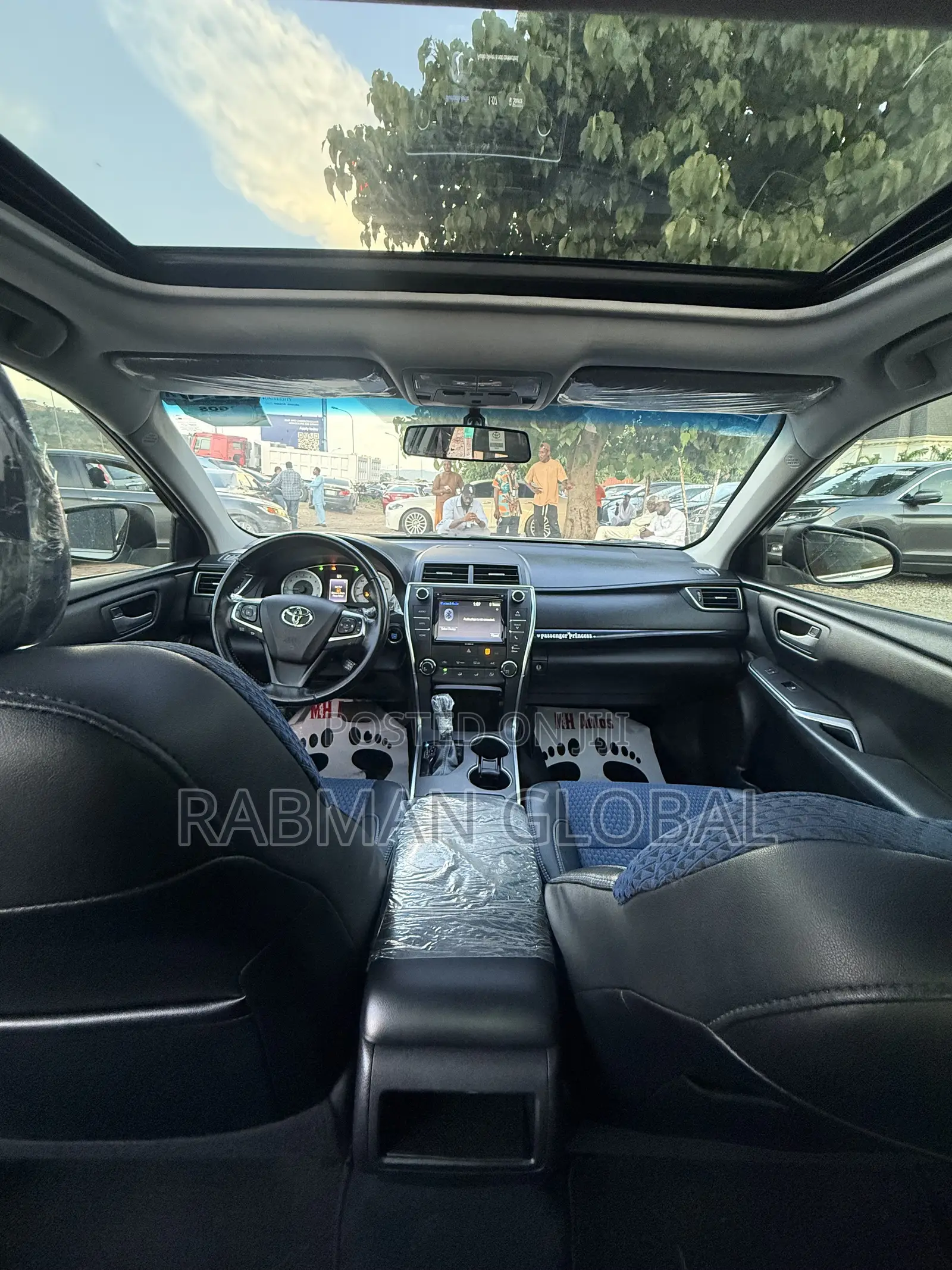 Toyota Camry SE w/Special Edition Pkg (2.5L 4cyl 6A) 2016 White