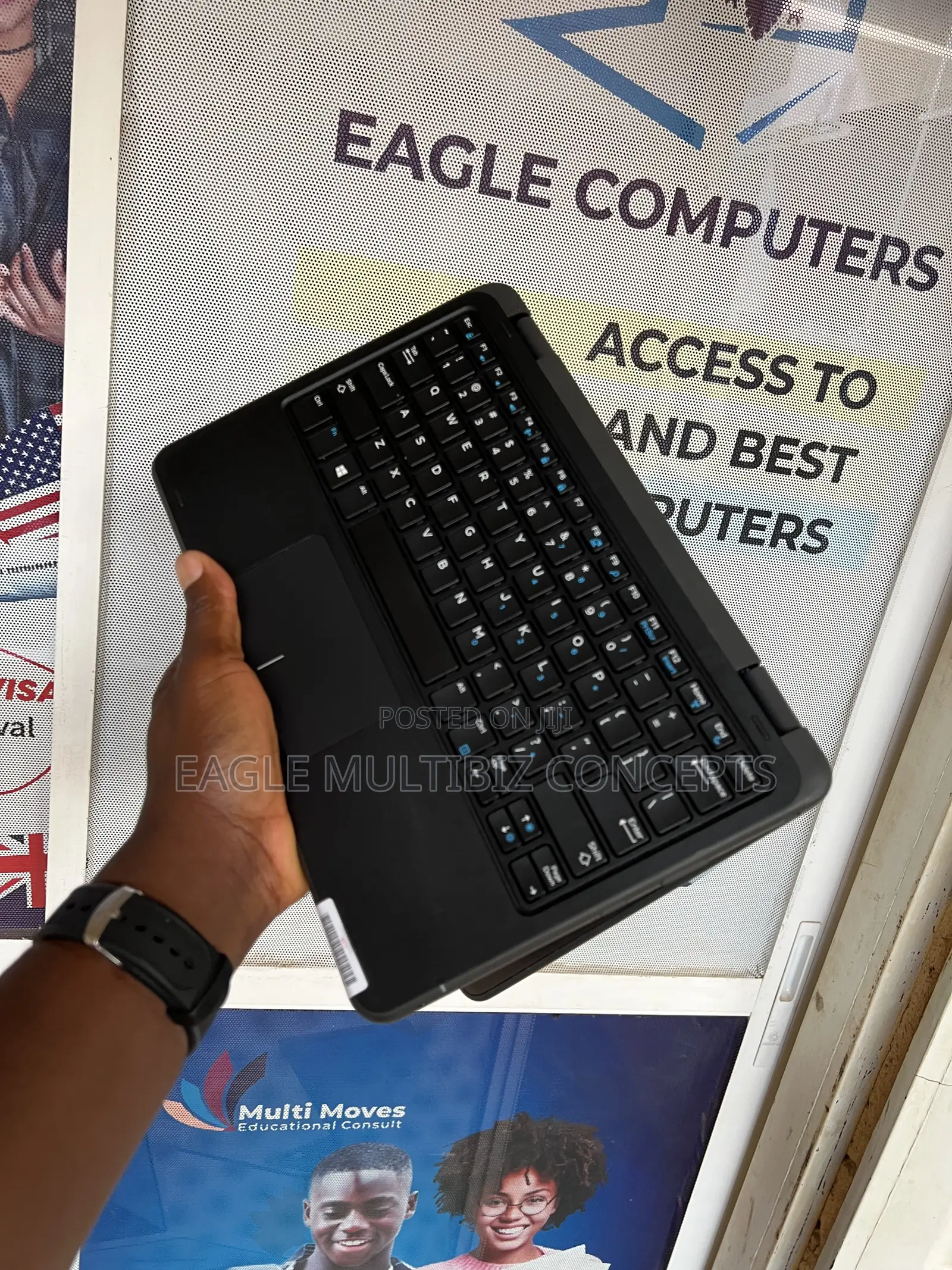 Laptop Dell Latitude 3390 2-in-1 8GB Intel Celeron SSD 128GB