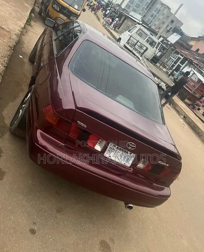Toyota Camry LE 4dr Sedan (2.4L 4cyl 5M) 2002 Burgundy