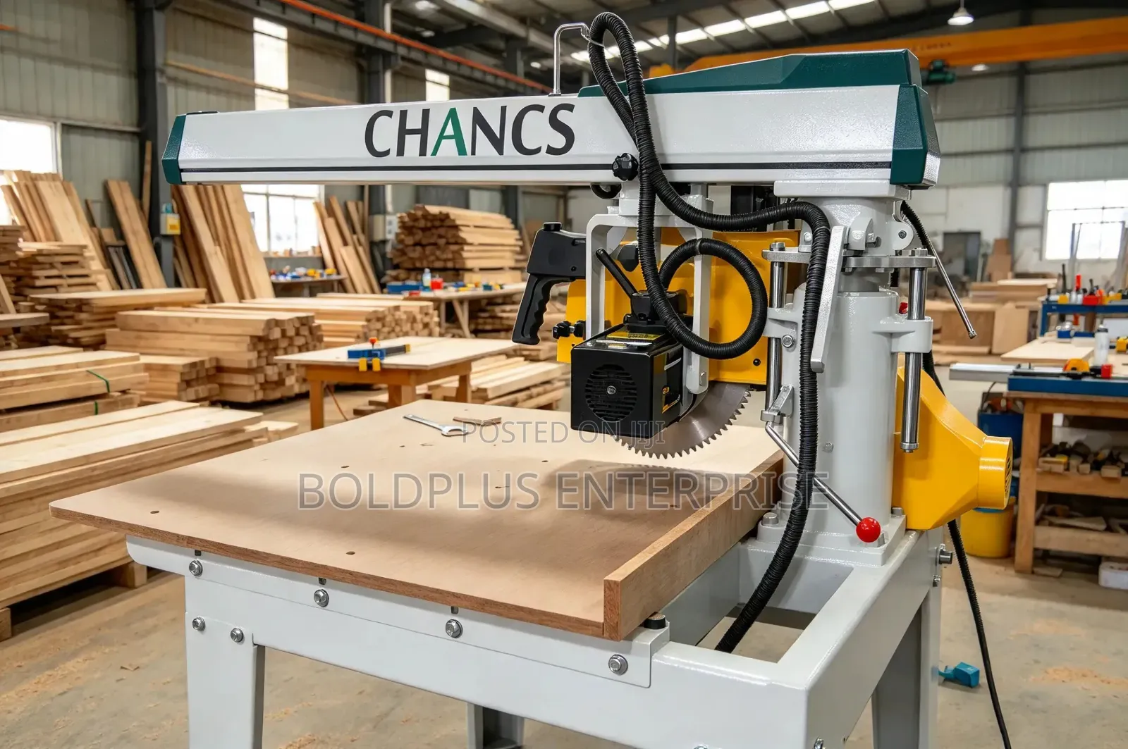 Heavy-Duty, Industrial Woodworking Radial Arm Saw