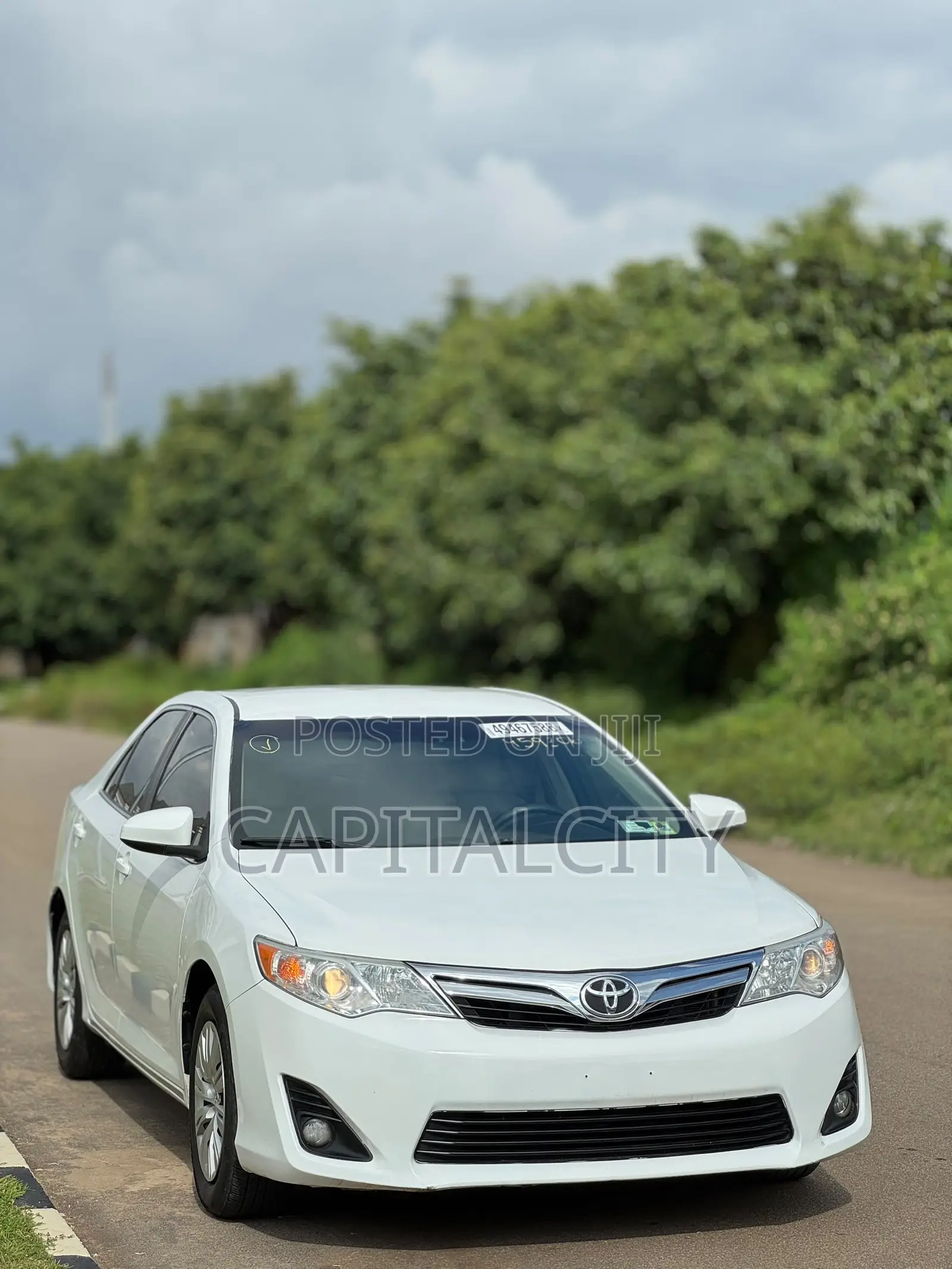 Toyota Camry LE 4dr Sedan (2.5L 4cyl 6A) 2014 White