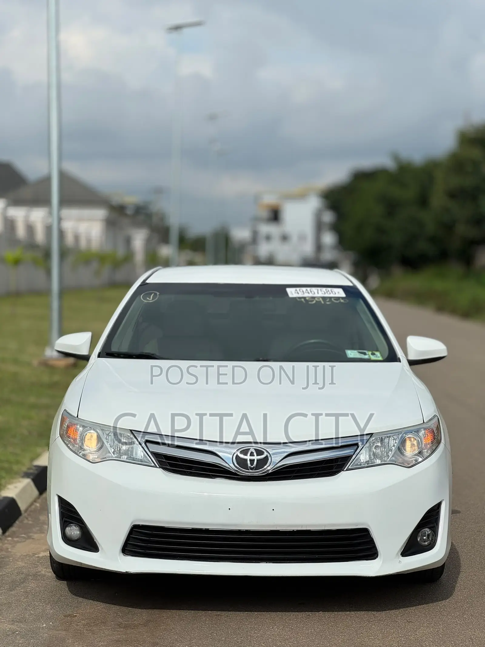 Toyota Camry LE 4dr Sedan (2.5L 4cyl 6A) 2014 White