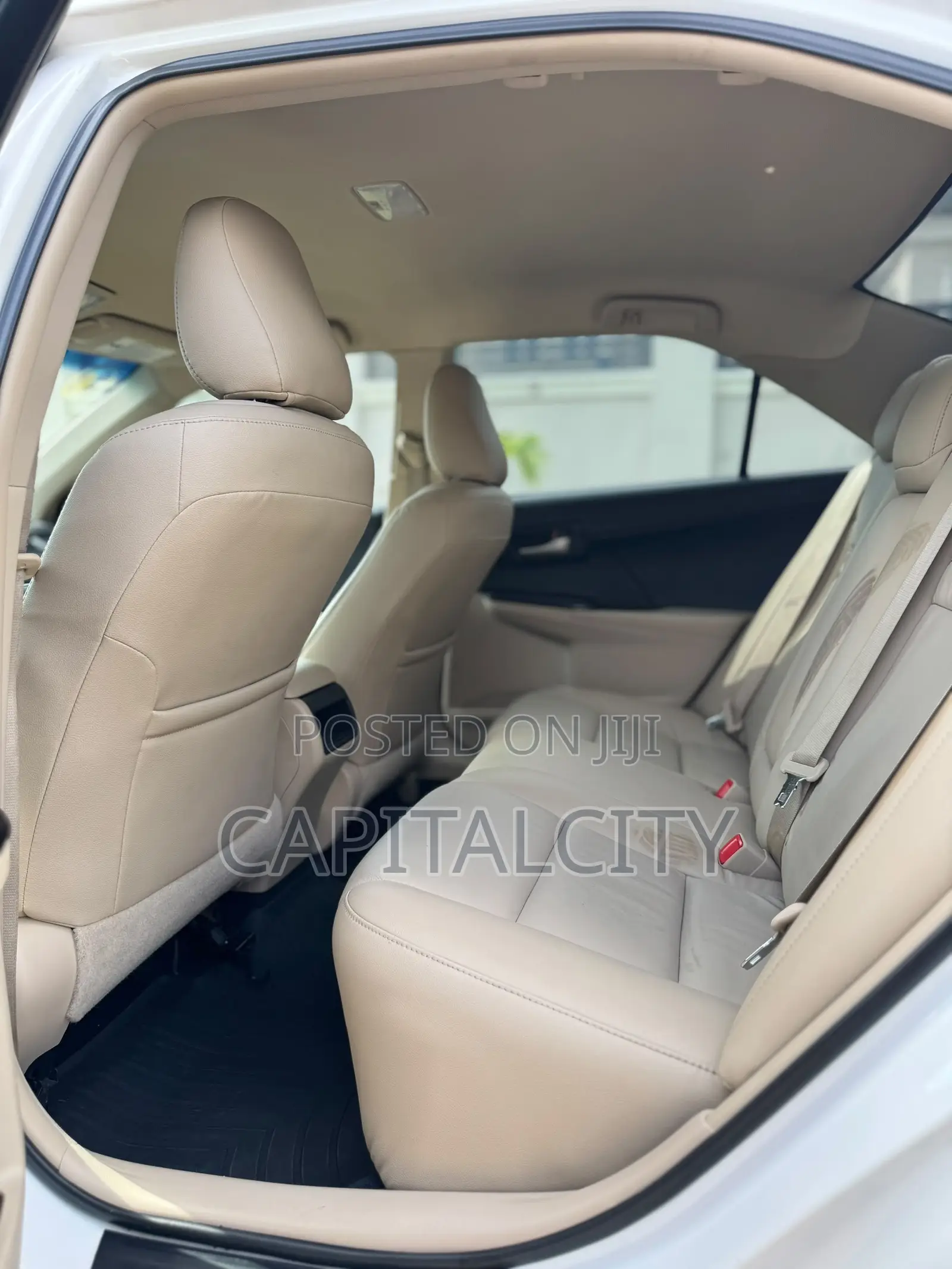 Toyota Camry LE 4dr Sedan (2.5L 4cyl 6A) 2014 White