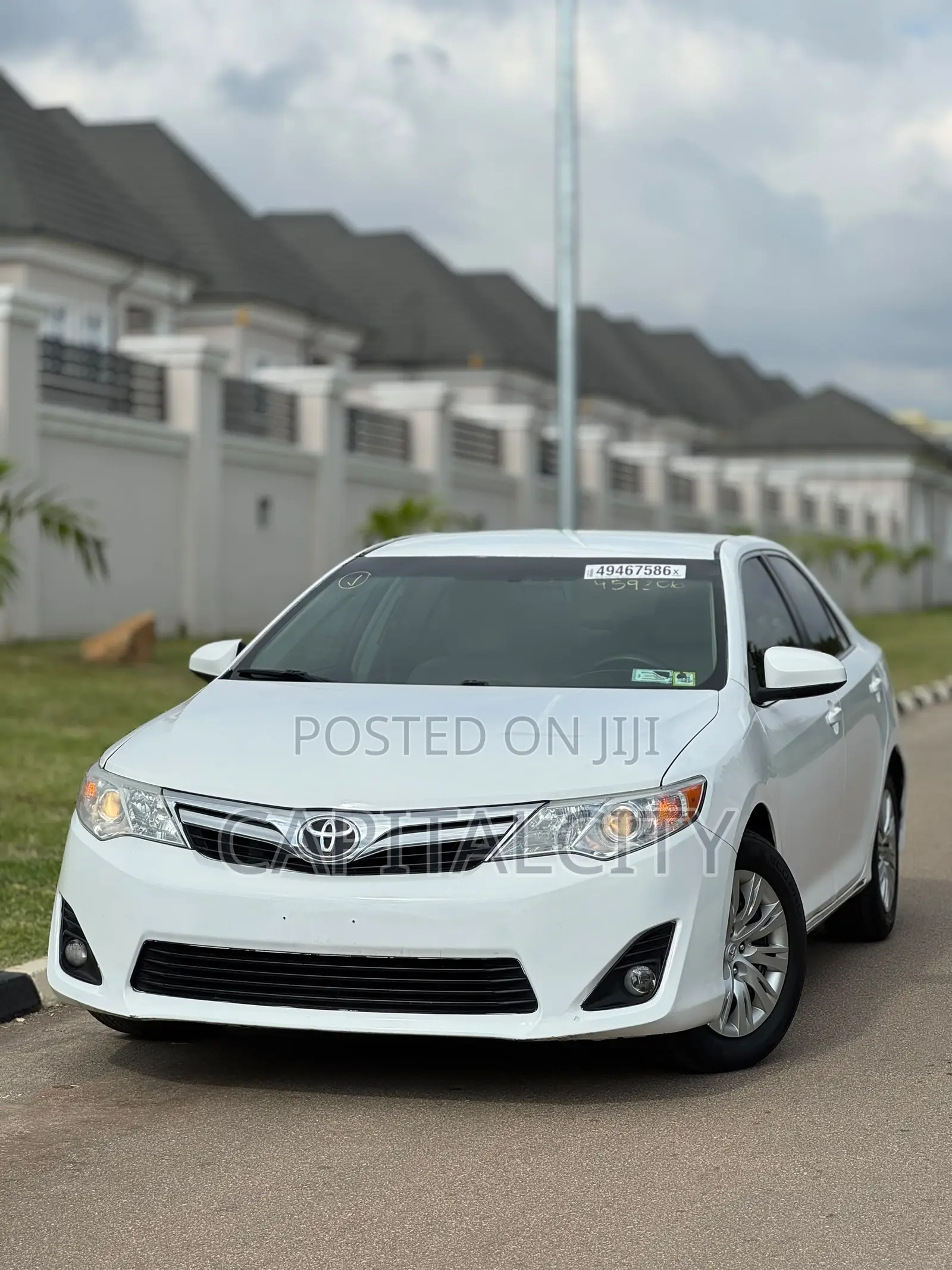 Toyota Camry LE 4dr Sedan (2.5L 4cyl 6A) 2014 White