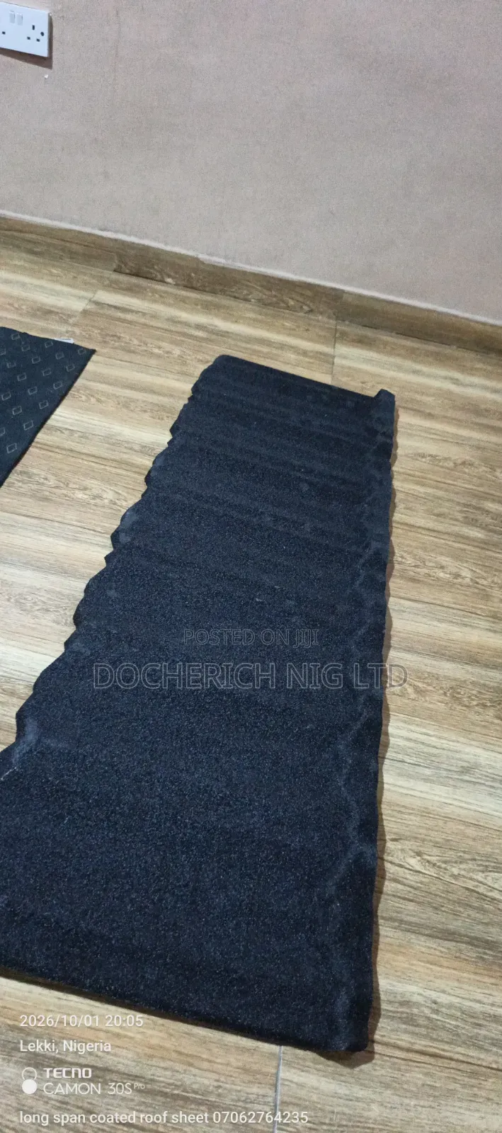 Black Classic 0.55mm Full Gauge Gold Back Roof