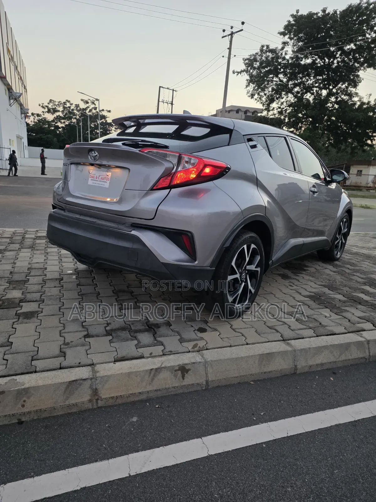 Toyota C-HR XLE Prermium FWD (2.0L 4cyl 2AM) 2018 Silver
