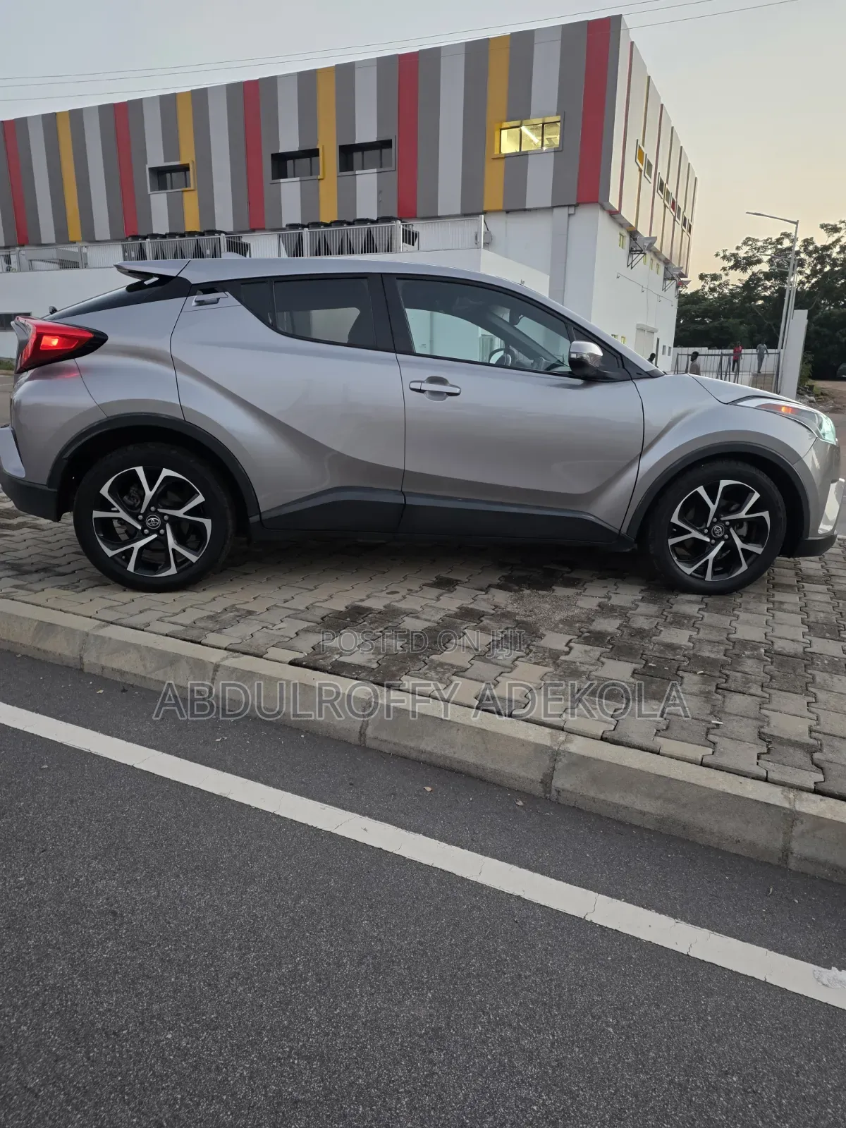 Toyota C-HR XLE Prermium FWD (2.0L 4cyl 2AM) 2018 Silver