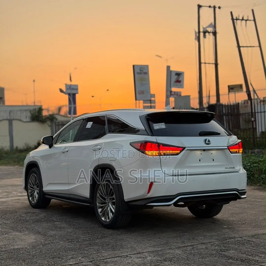 Lexus RX 350L 2022 White