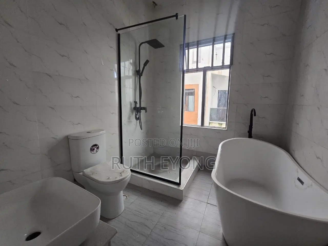 4bdrm Townhouse / Terrace in Lekki Scheme 2, Abraham Adesanya Estate