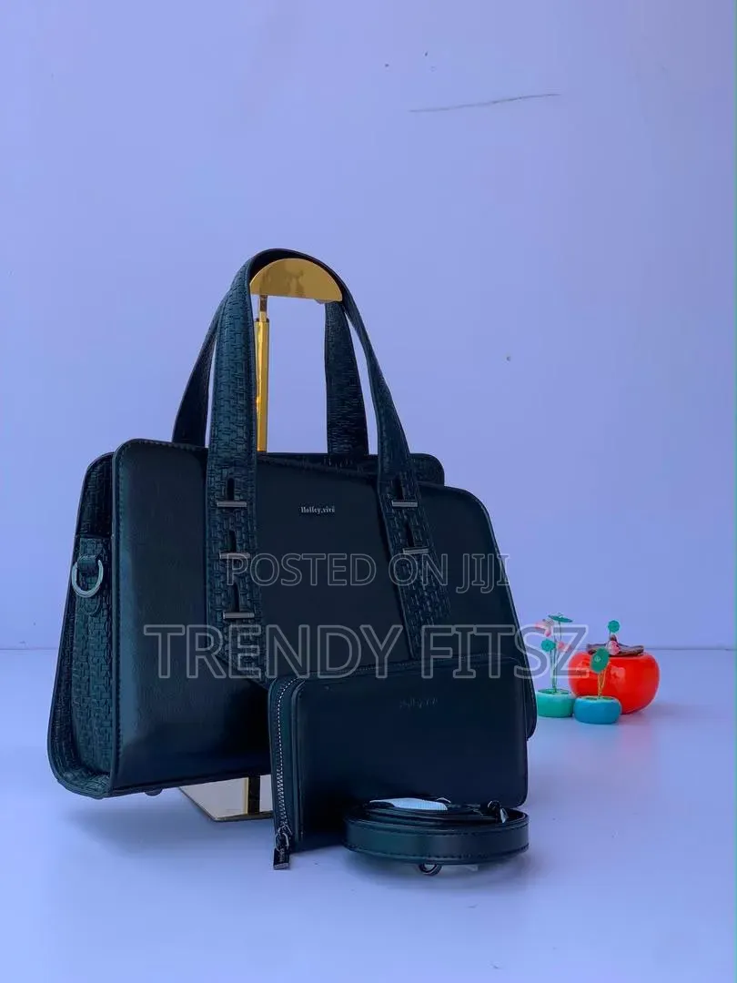 Textured Handle Leather Handbag With Wallet & Shoulder Strap |
