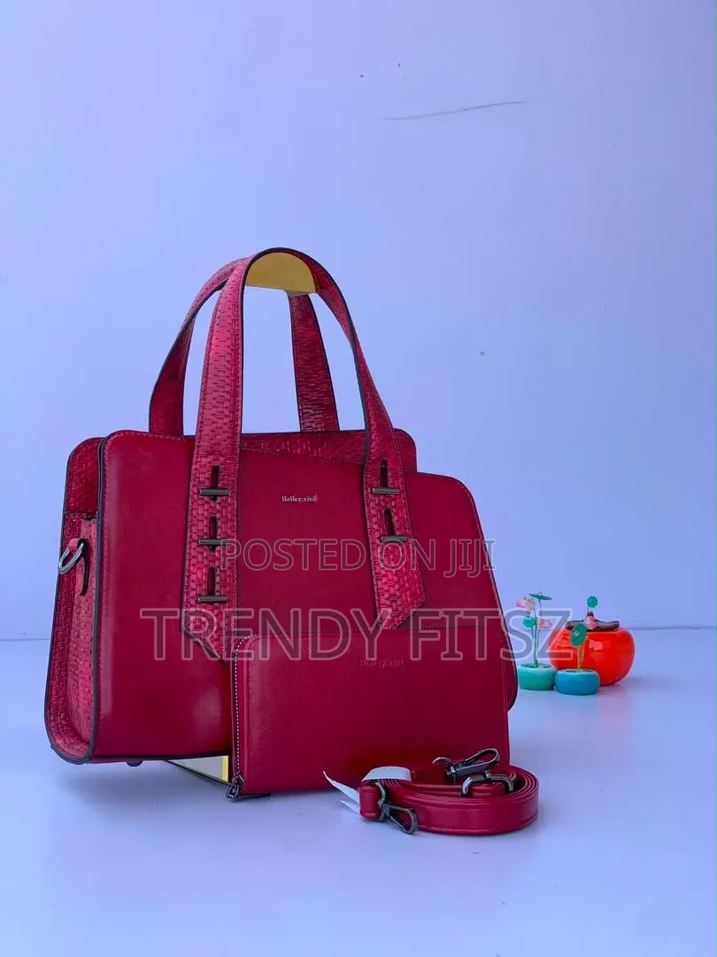 Textured Handle Leather Handbag With Wallet & Shoulder Strap |