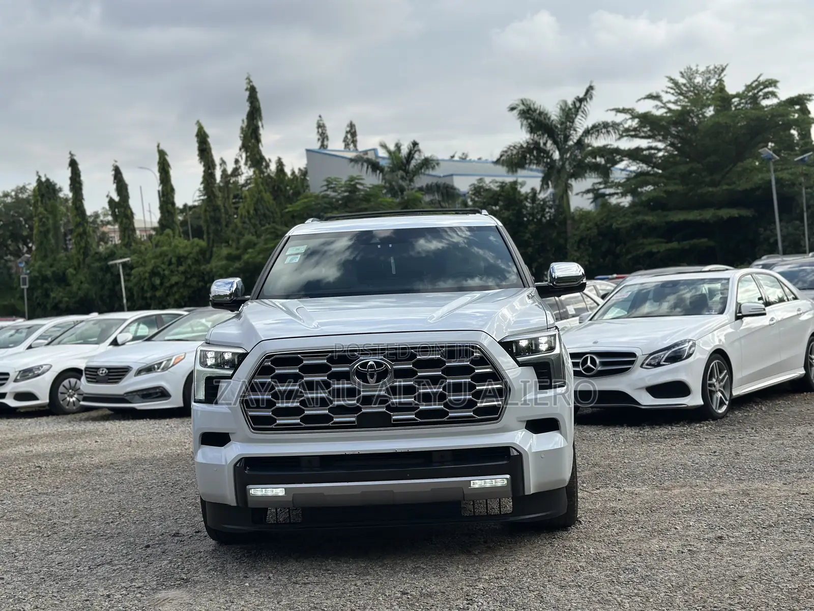 Toyota Sequoia Capstone 4WD 2026 White