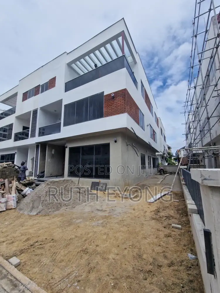 4bdrm House in Banana Island Road, for rent