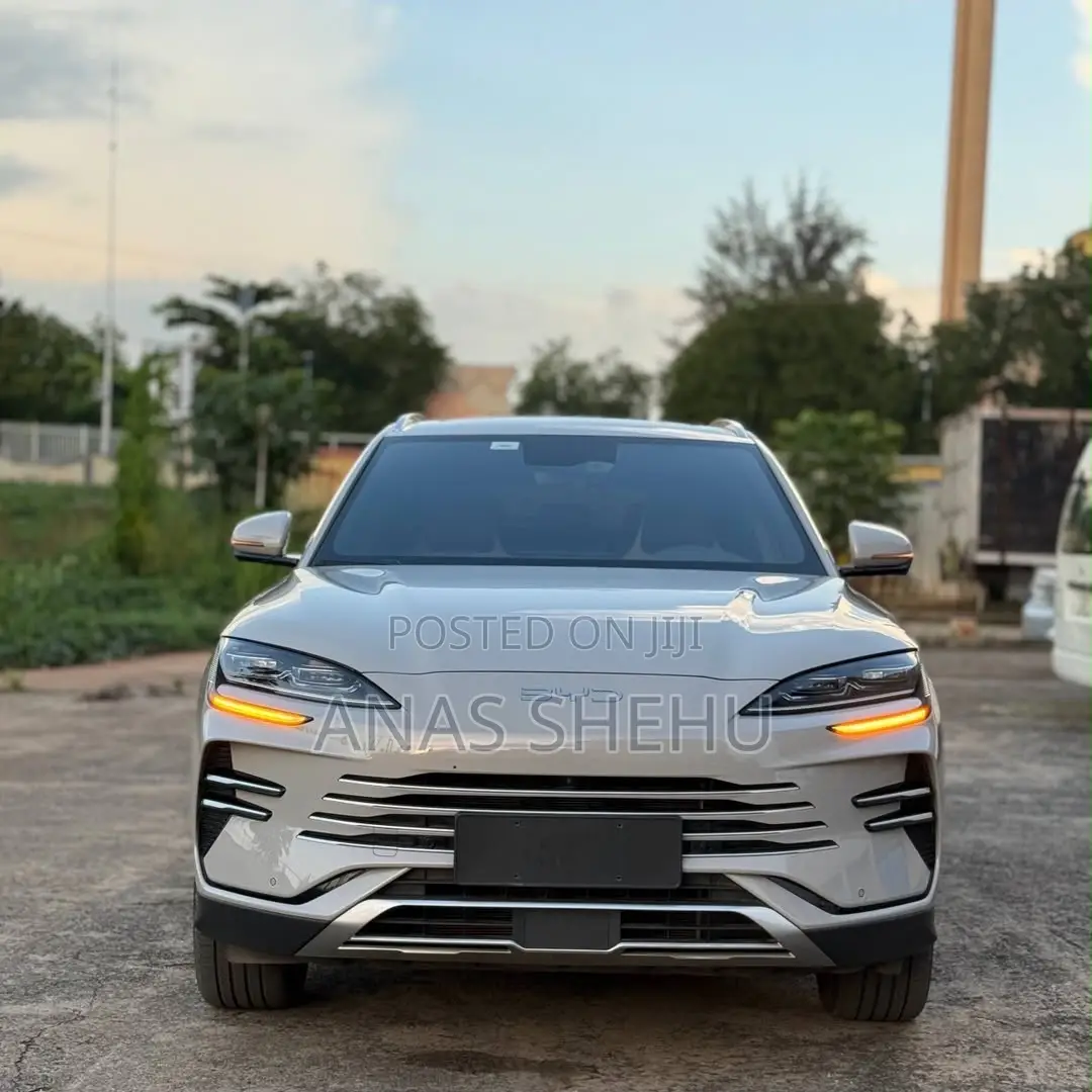 BYD Song Plus 2025 Gray
