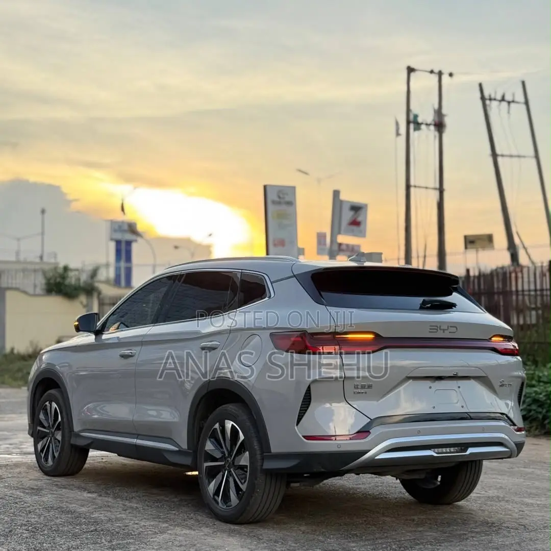 BYD Song Plus 2025 Gray