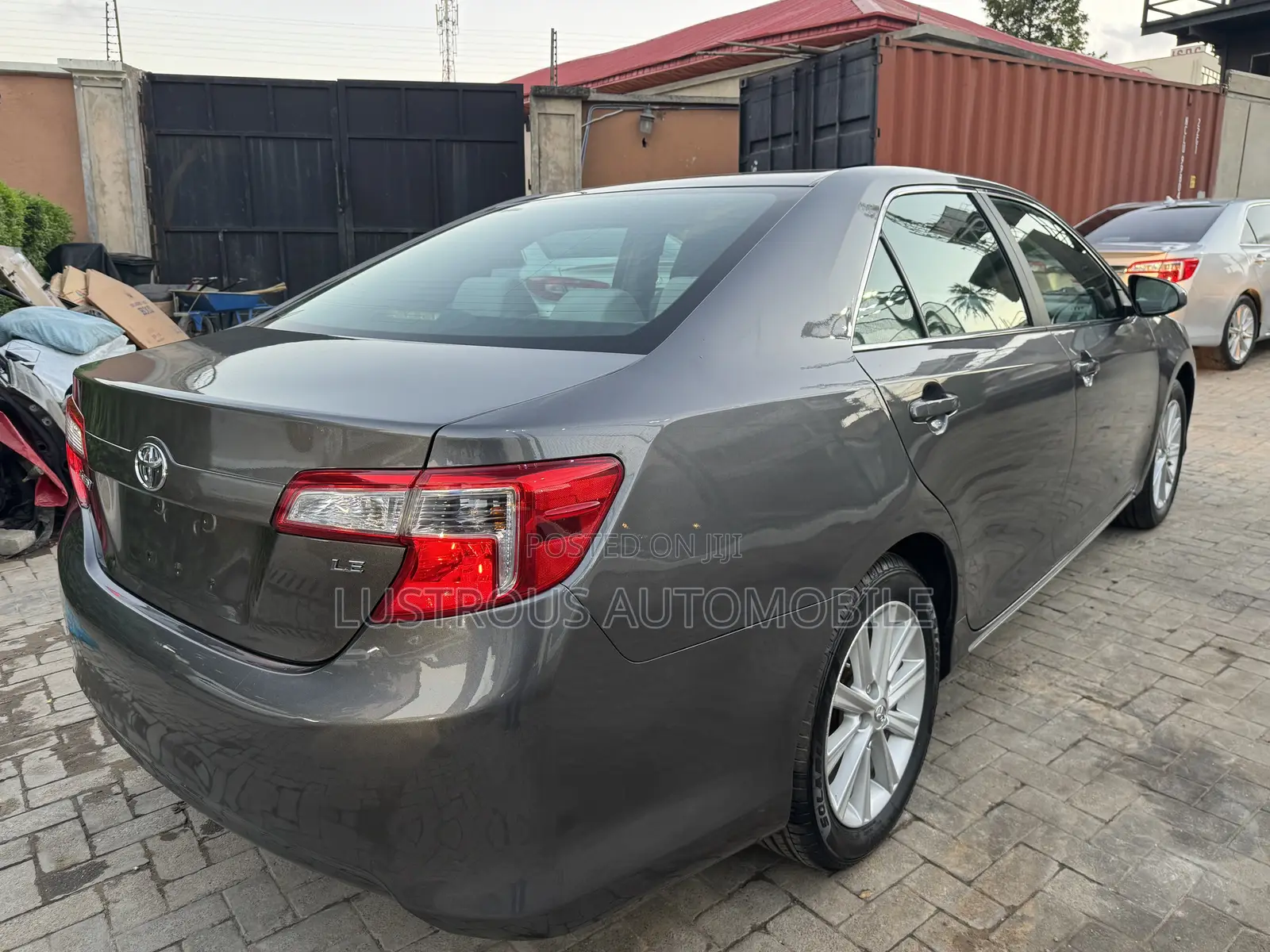 Toyota Camry LE 4dr Sedan (2.5L 4cyl 6A) 2014 Gray