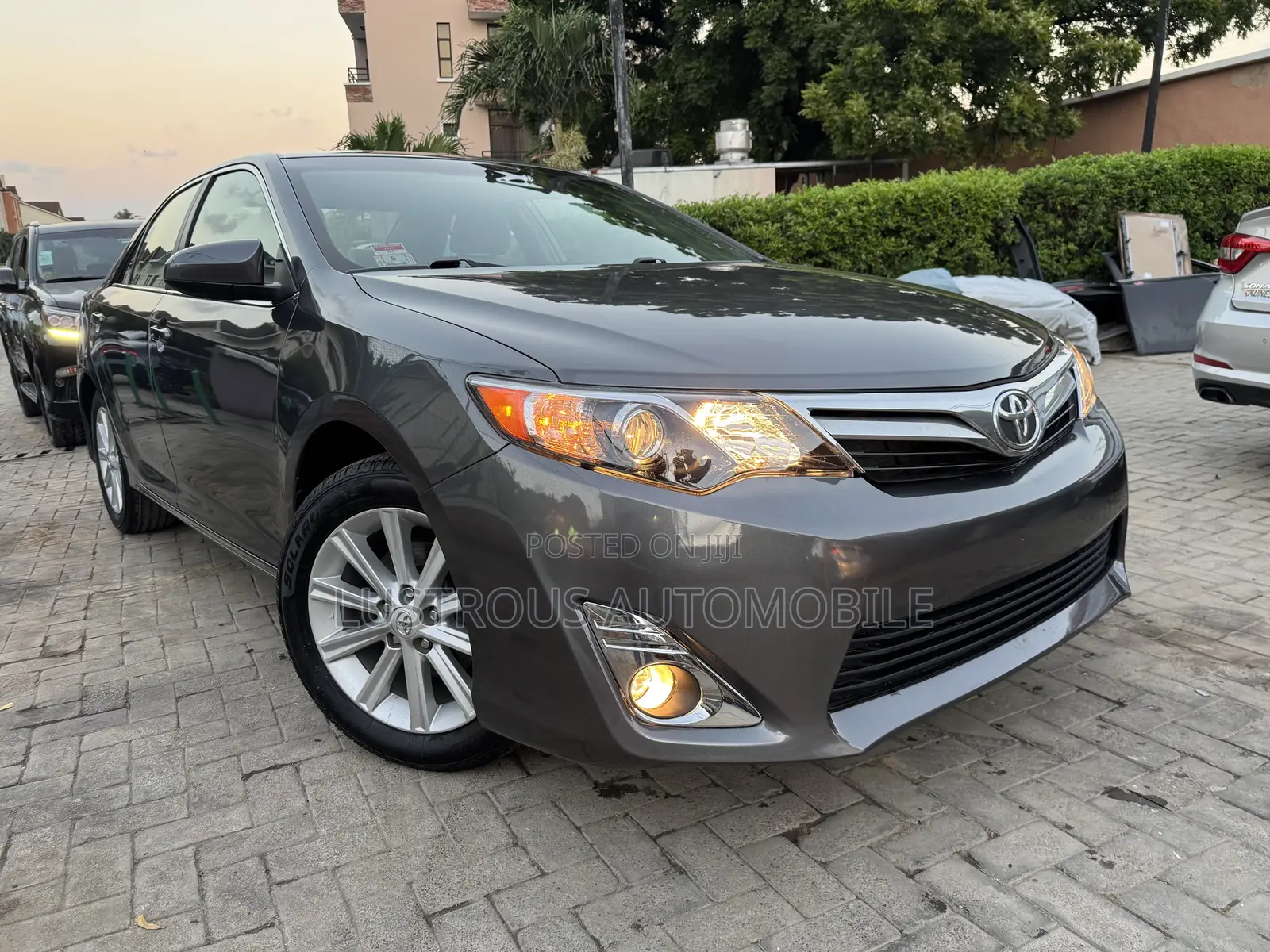Toyota Camry LE 4dr Sedan (2.5L 4cyl 6A) 2014 Gray