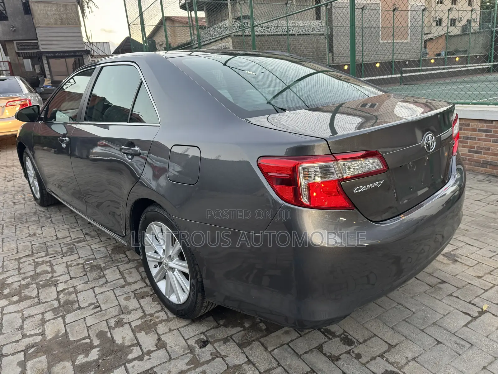 Toyota Camry LE 4dr Sedan (2.5L 4cyl 6A) 2014 Gray