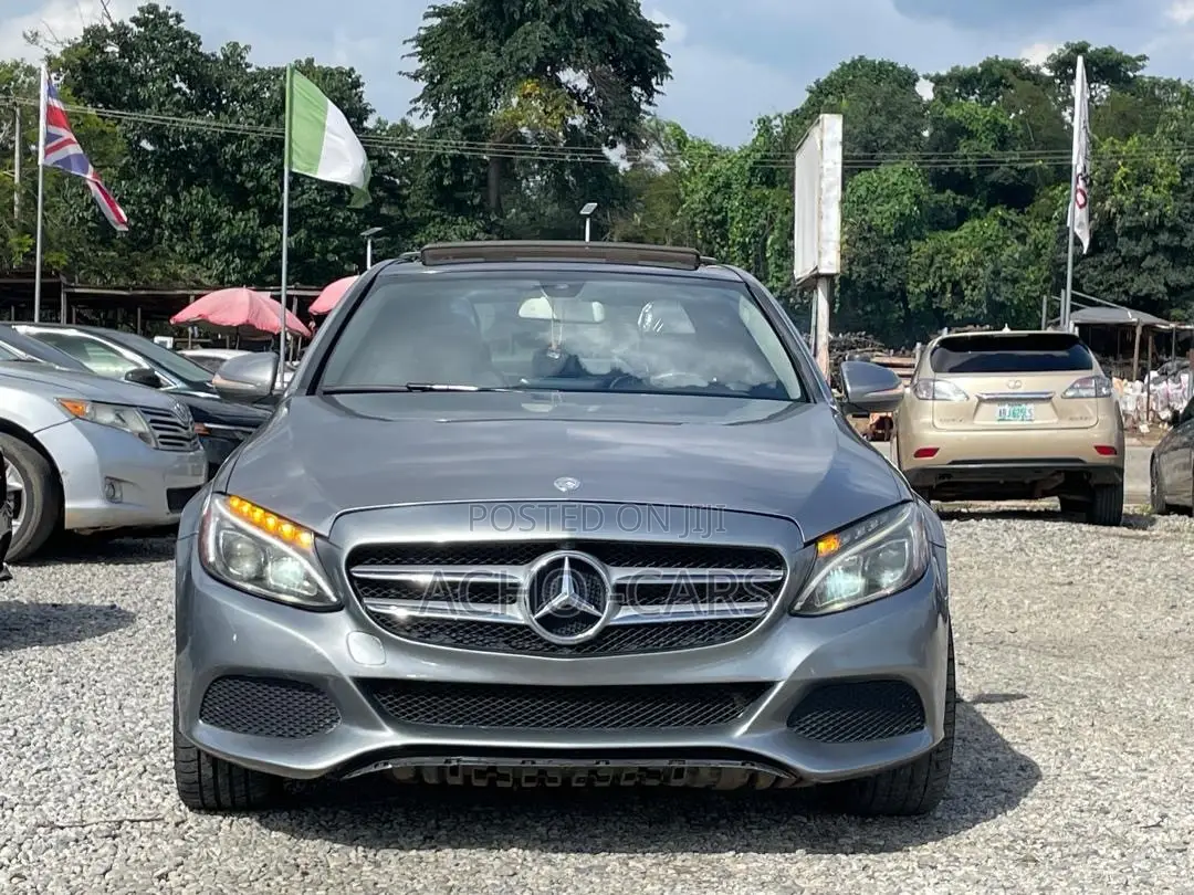 Mercedes-Benz C300 2016 Gray