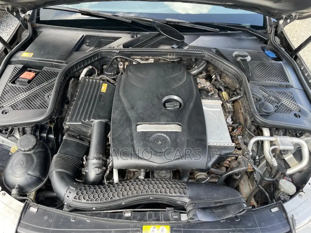 Mercedes-Benz C300 2016 Gray
