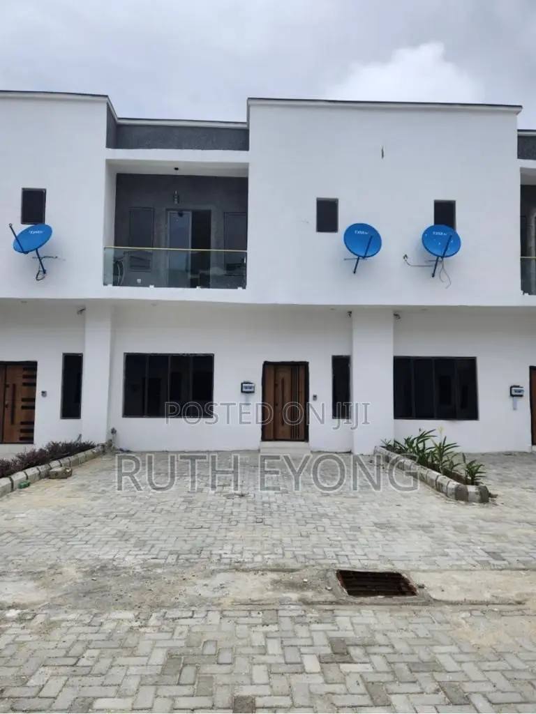 3bdrm Townhouse/Terrace in Ologolo Lekki for sale