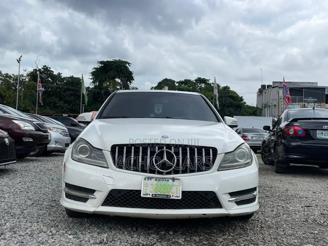 Mercedes-Benz C300 2011 White