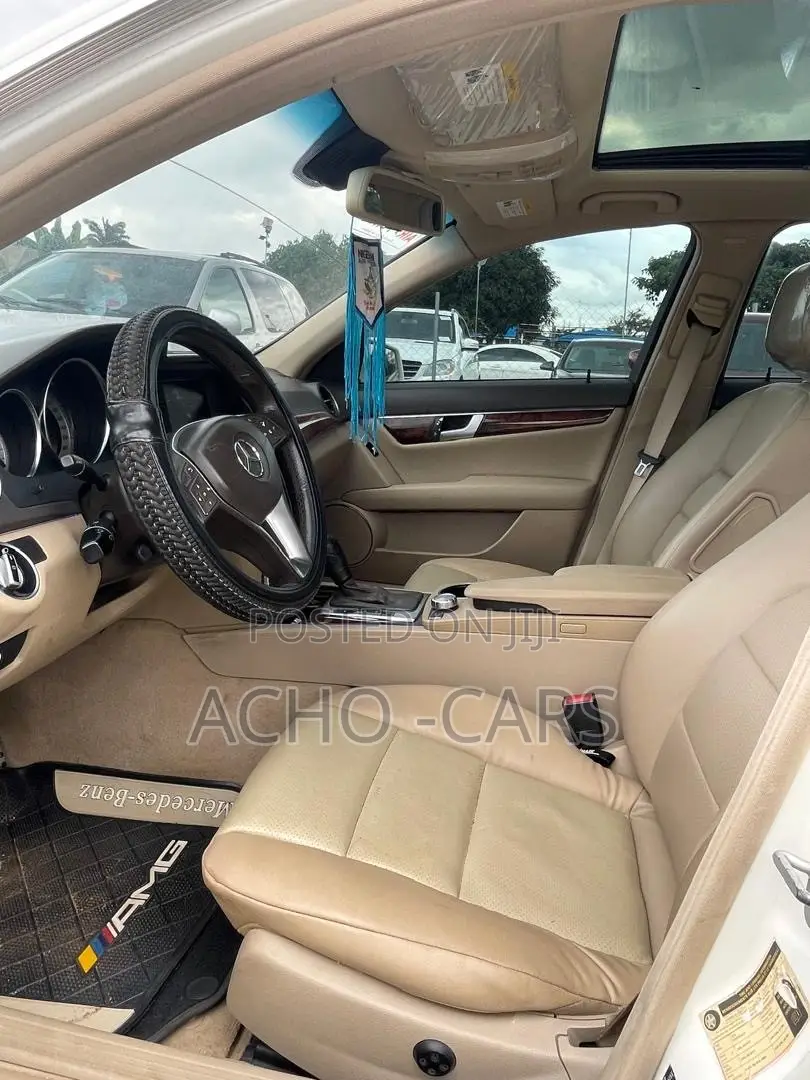 Mercedes-Benz C300 2011 White