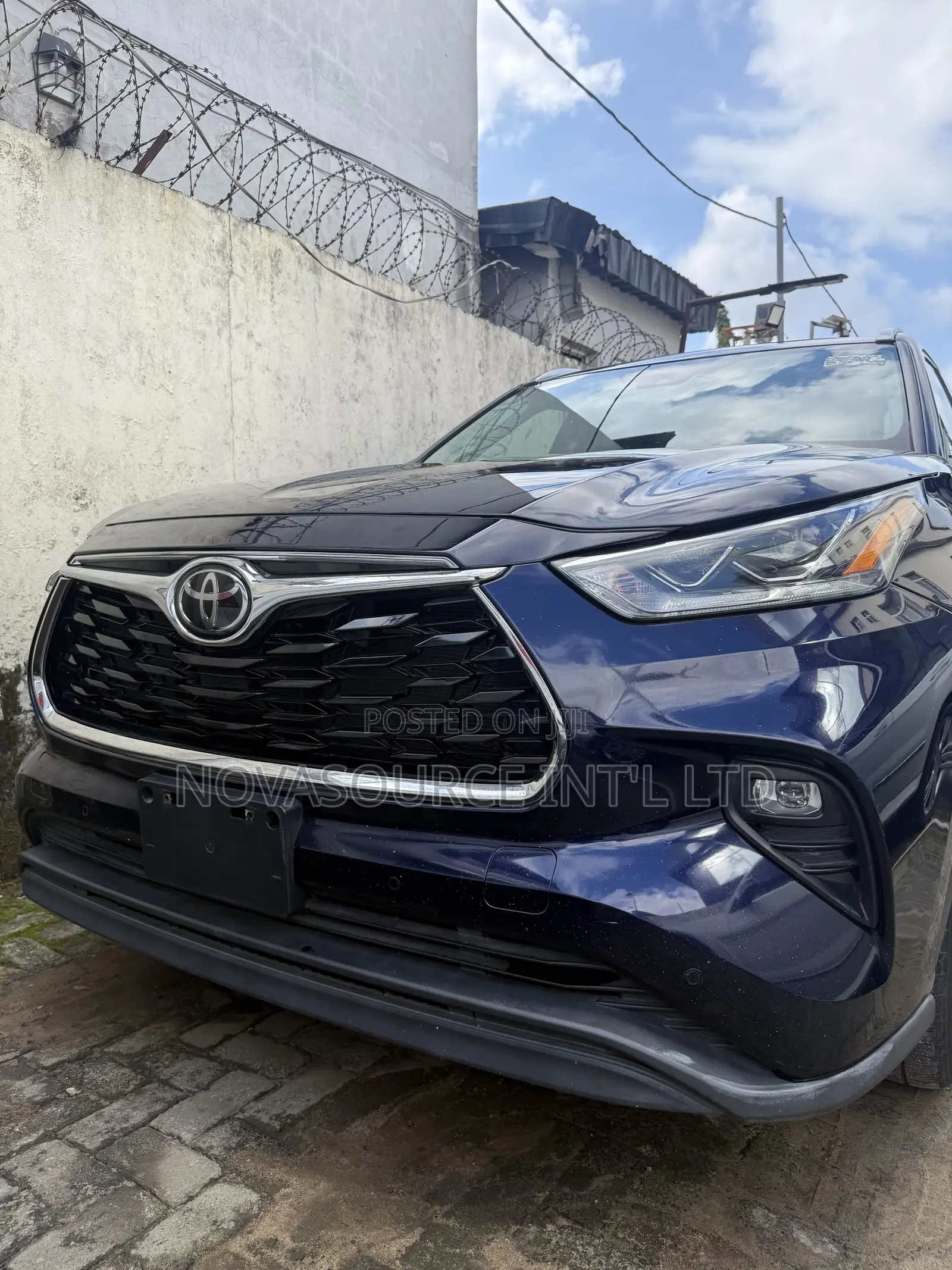 Toyota Highlander 2021 Blue