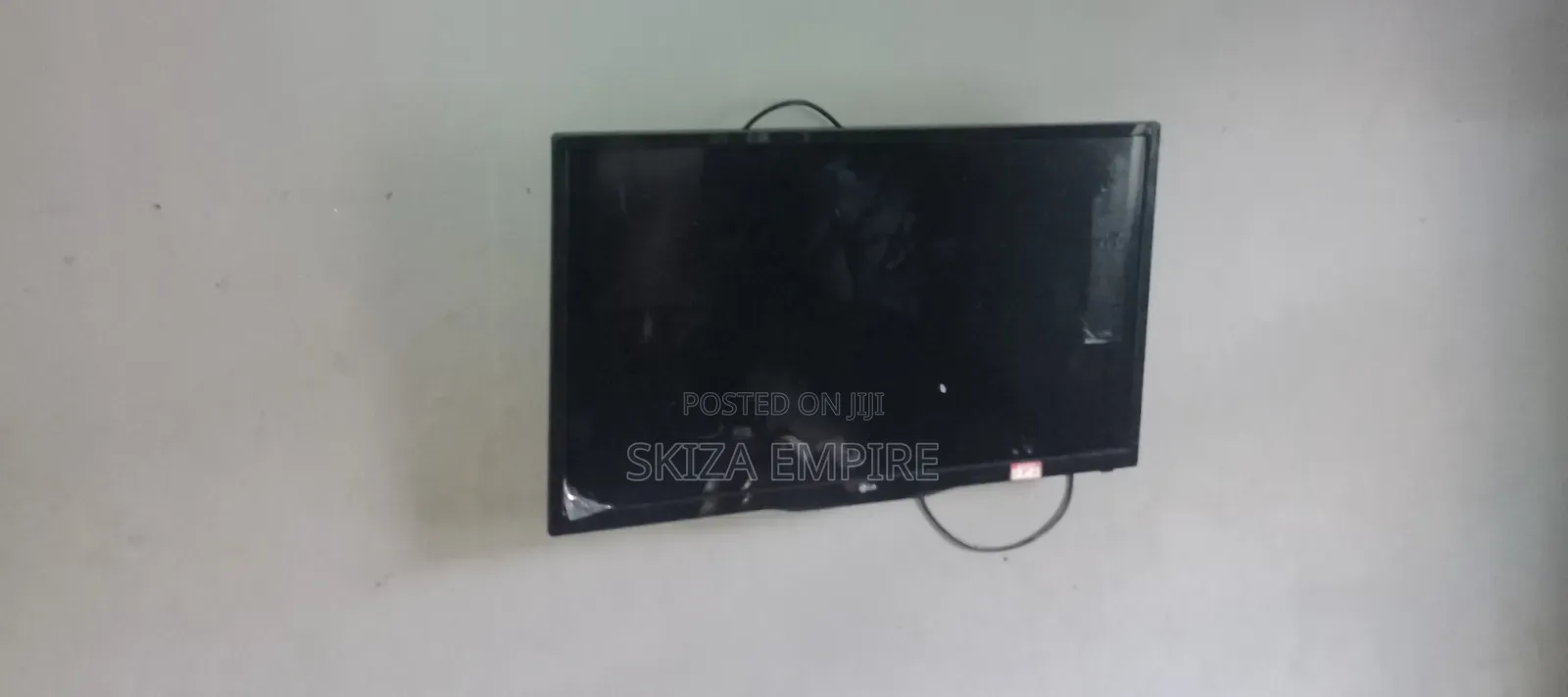 Used 35 Inches LG Led Screen TV