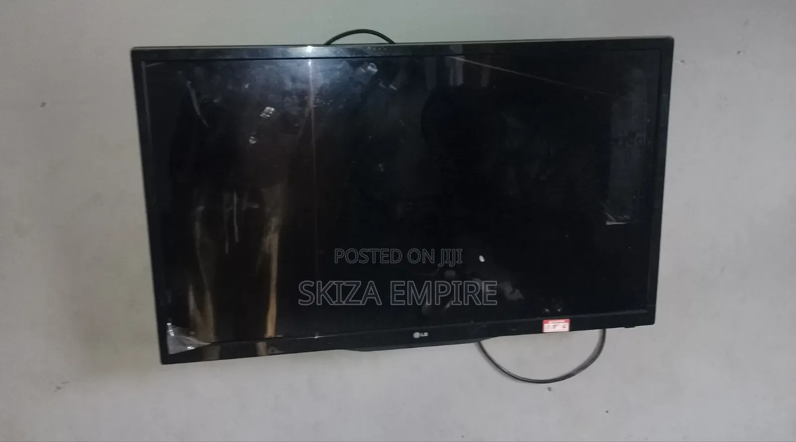 Used 35 Inches LG Led Screen TV