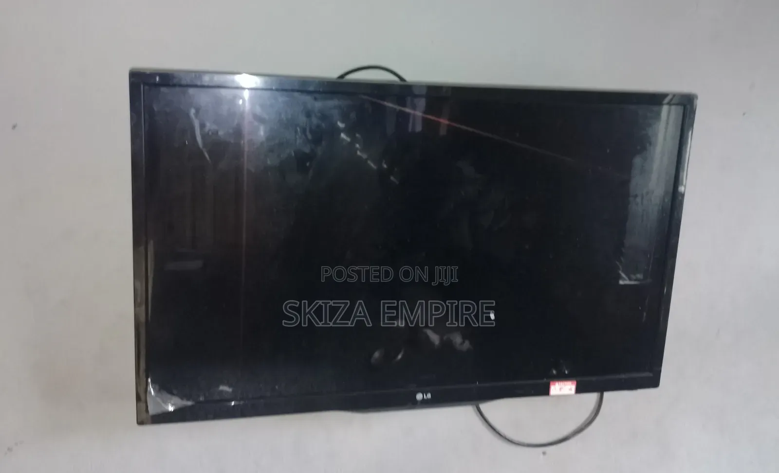 Used 35 Inches LG Led Screen TV