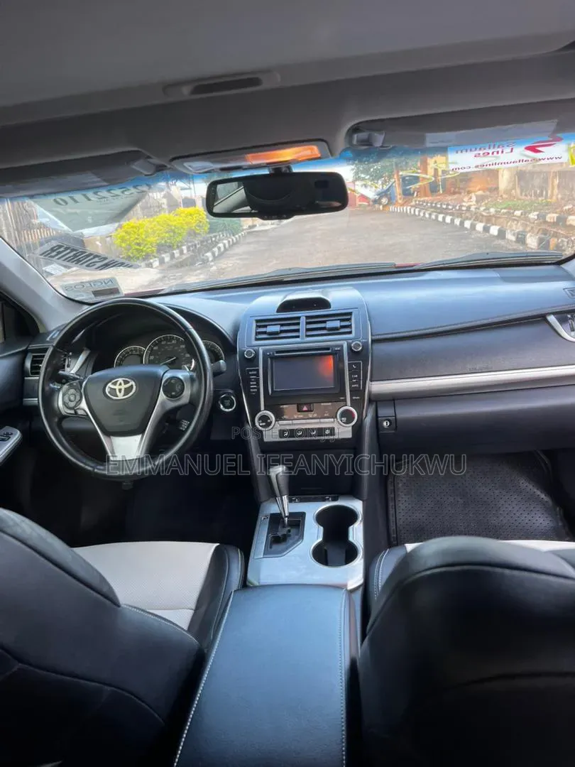 Toyota C-HR XLE Prermium FWD (2.0L 4cyl 2AM) 2018 Black