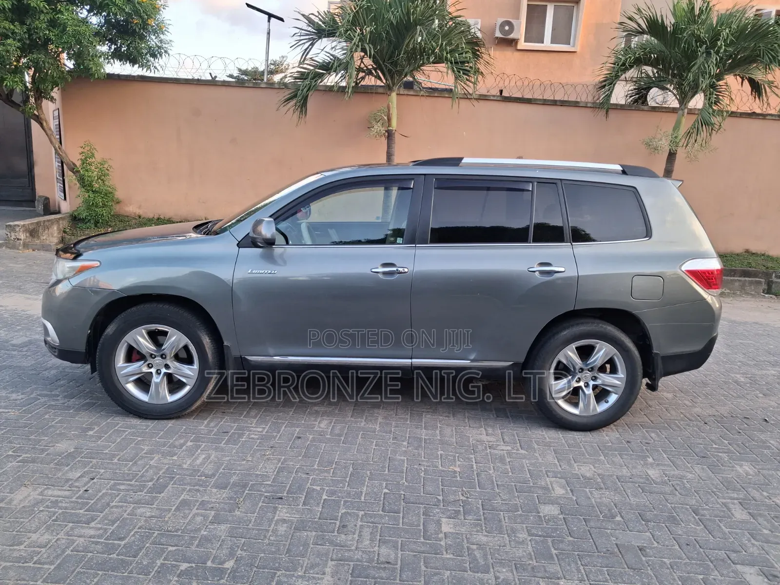 Toyota Highlander 2011 Green