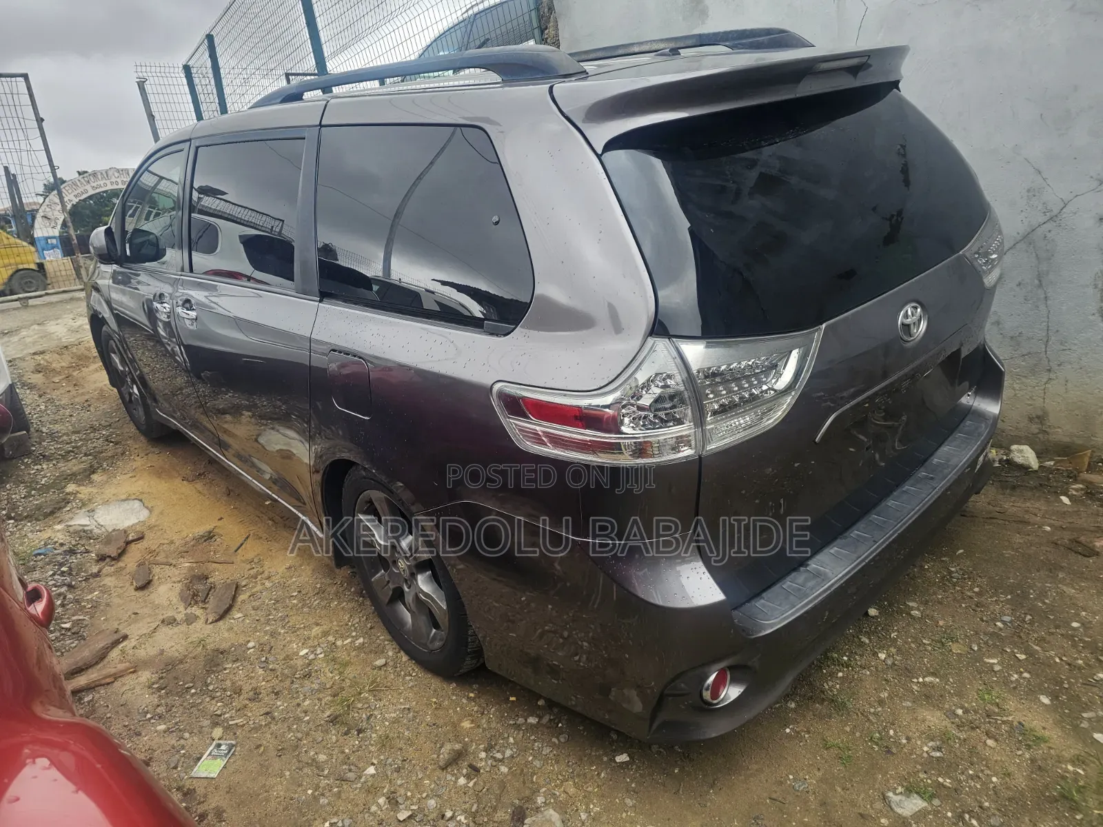 Toyota Sienna SE 8 Passenger (3.5L 6cyl 6A) 2016 Gray