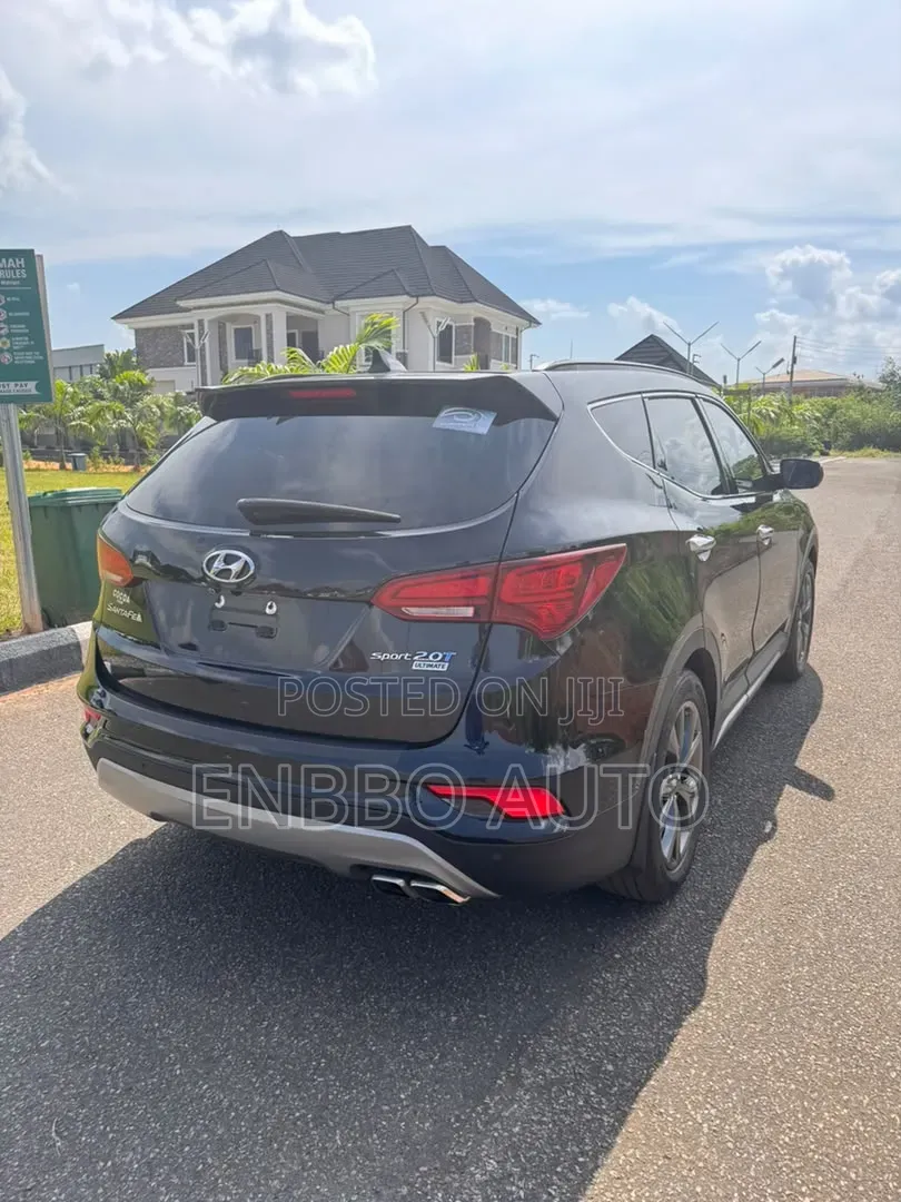 Hyundai Santa Fe SE Ultimate AWD 2018 Black