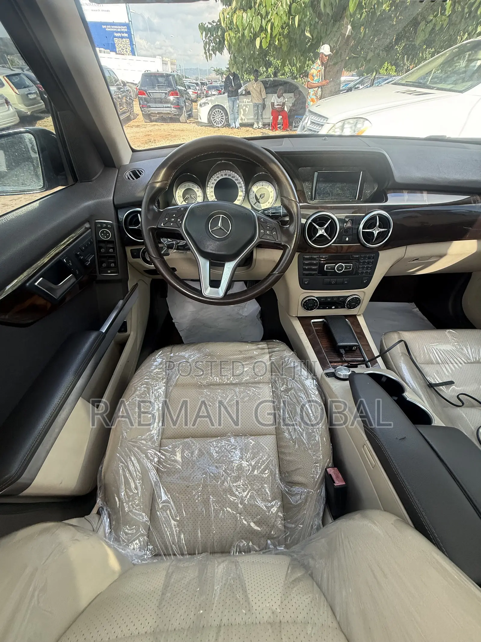 Mercedes-Benz GLK-Class Base GLK 350 4dr AWD 4MATIC (3.5L 6cyl 7A) 2015