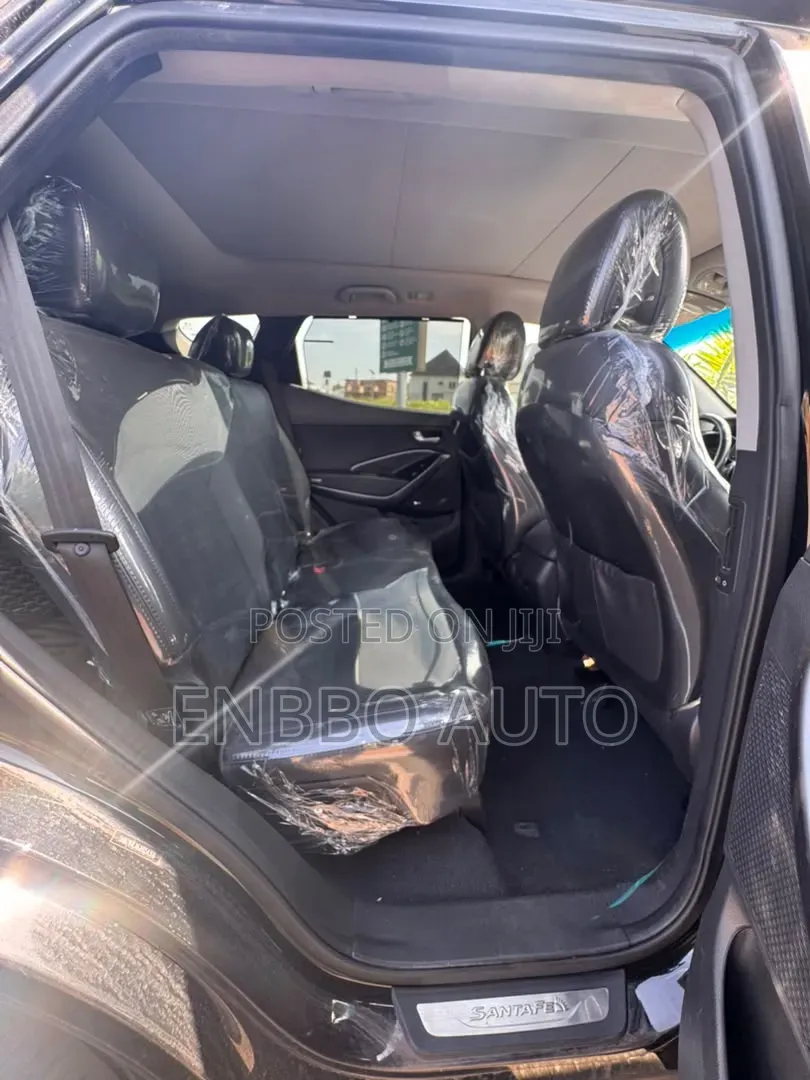 Hyundai Santa Fe SE Ultimate AWD 2018 Black