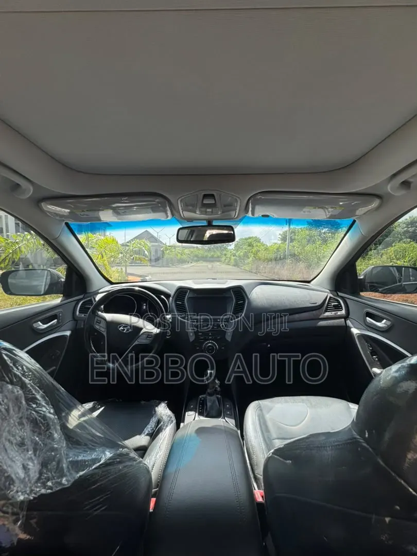 Hyundai Santa Fe SE Ultimate AWD 2018 Black