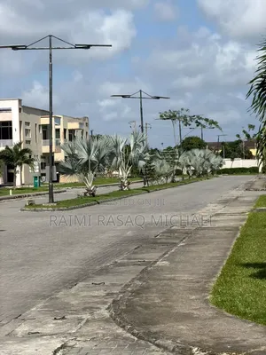Furnished 3bdrm Apartment in Monastery Road, Sangotedo for rent