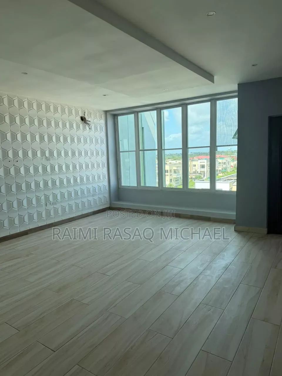 Furnished 3bdrm Apartment in Monastery Road, Sangotedo for rent
