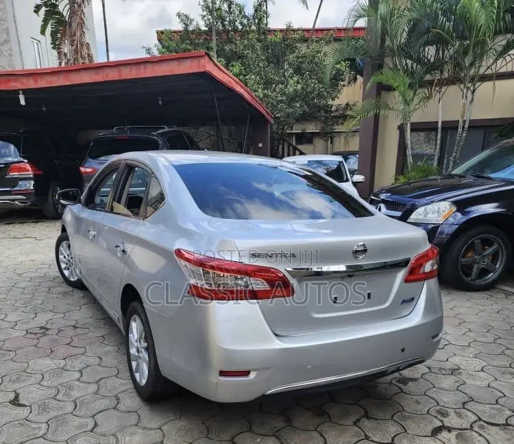 Nissan Sentra 2015 Silver