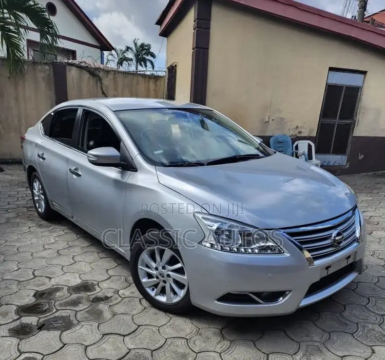Nissan Sentra 2015 Silver