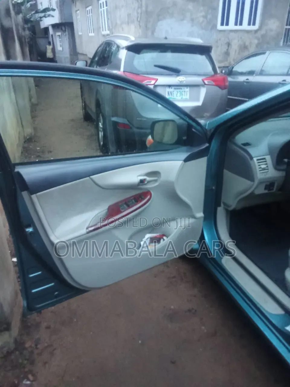 Toyota Corolla 2012 Green