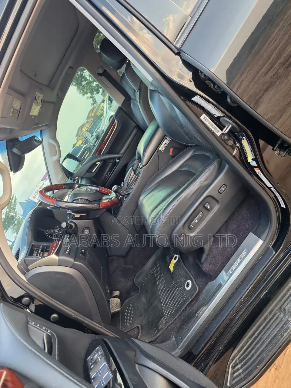 Lexus LX 570 (5 seats) AWD 2019 Black