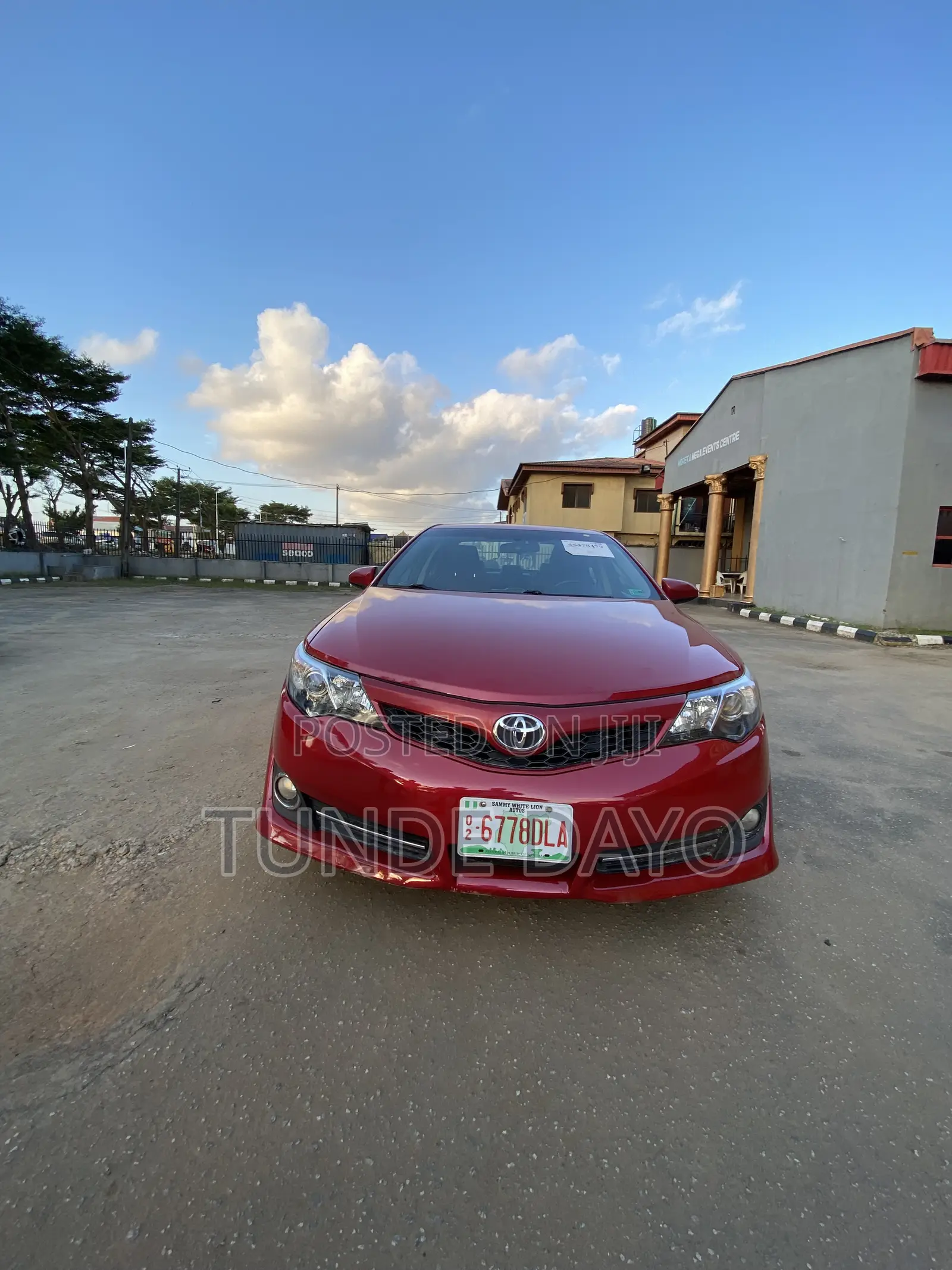 Toyota Camry SE 4dr Sedan (2.5L 4cyl 6A) 2012 Red