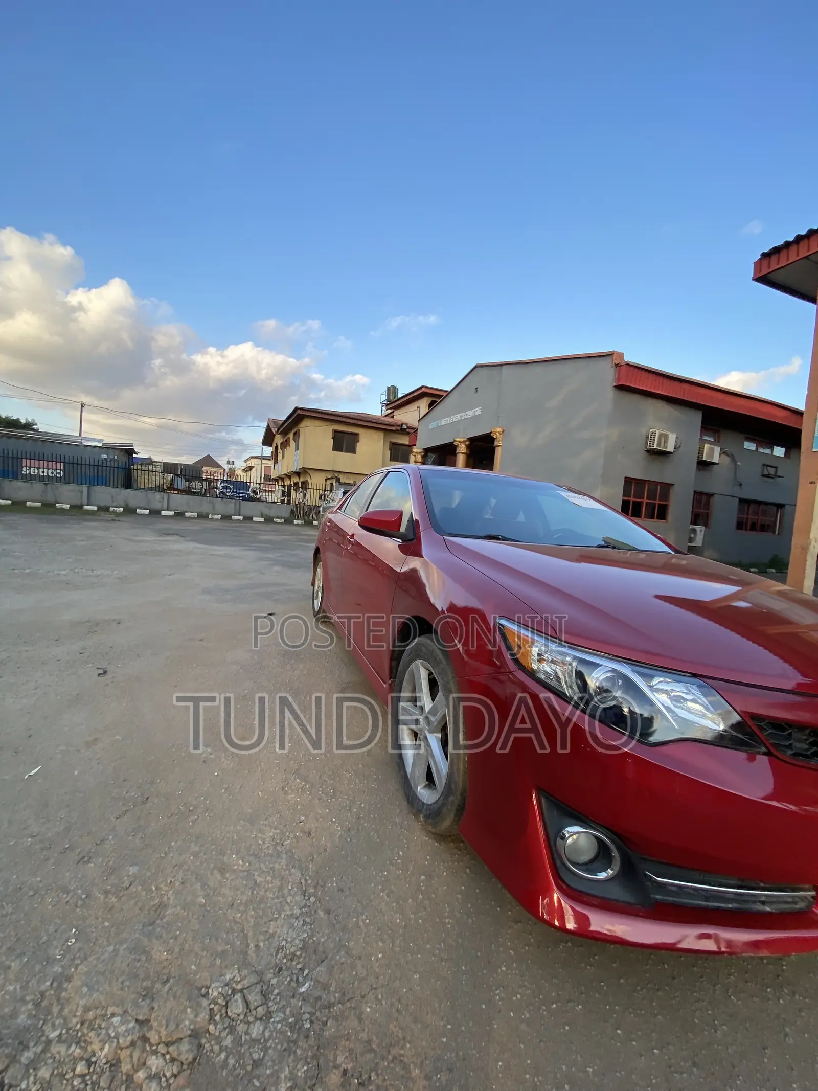 Toyota Camry SE 4dr Sedan (2.5L 4cyl 6A) 2012 Red
