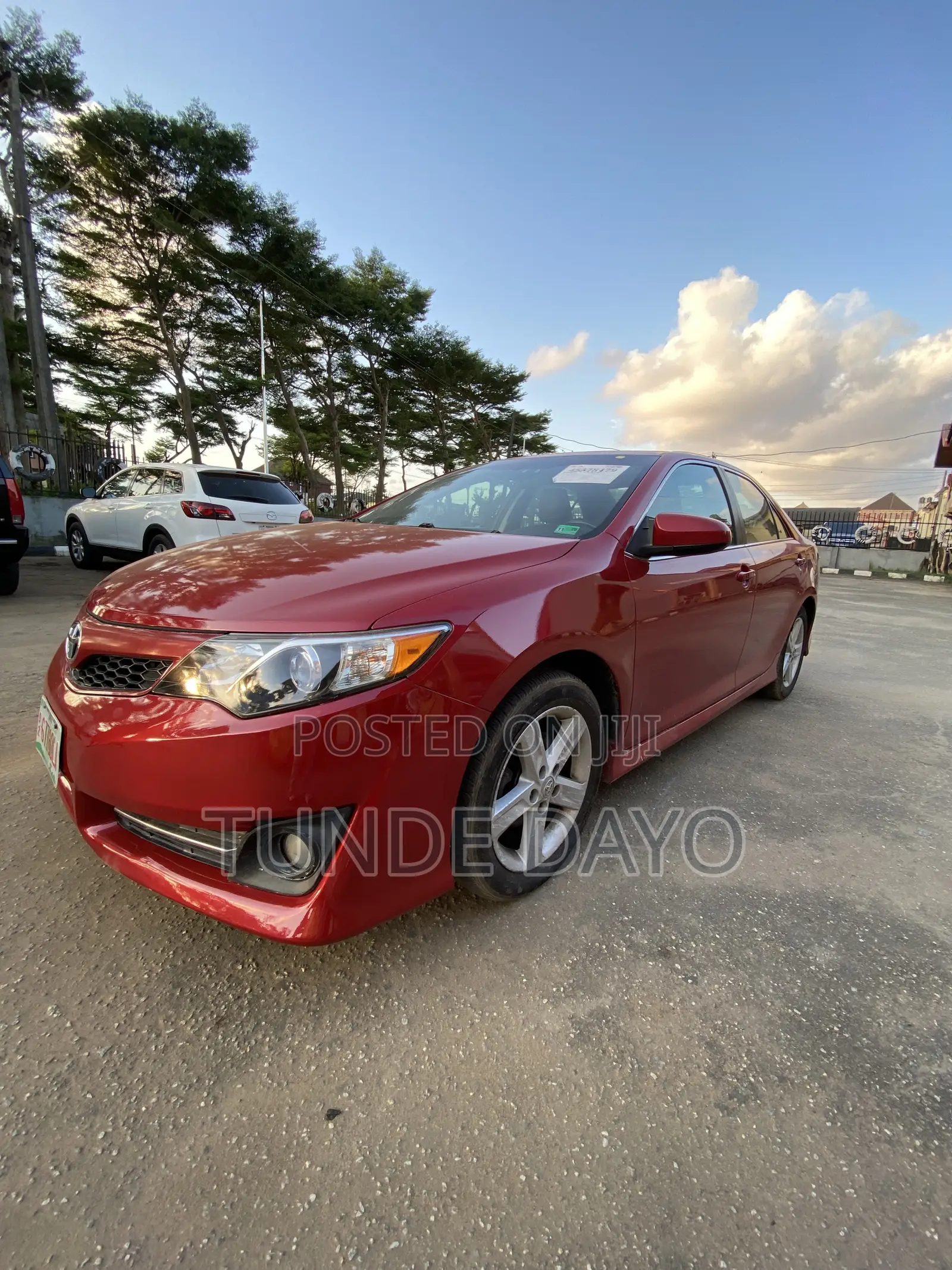 Toyota Camry SE 4dr Sedan (2.5L 4cyl 6A) 2012 Red