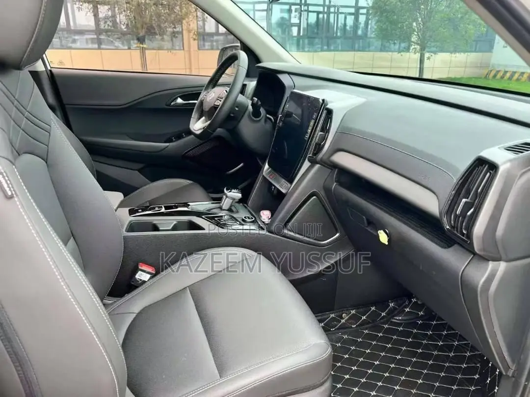 Honda HR-V EX-L 2WD CVT 2023 White