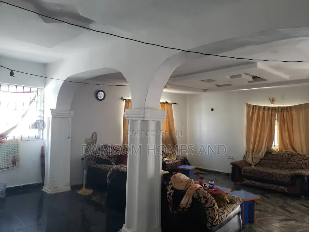 4bdrm Apartment in Abaodan Estate, Akinyele for sale